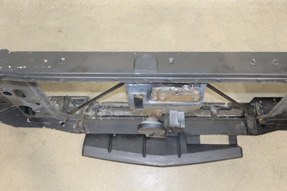 95-00 Chevy GMC C/K Truck SUV GMT400 Bare Radiator Core Support Foto 3 de 4