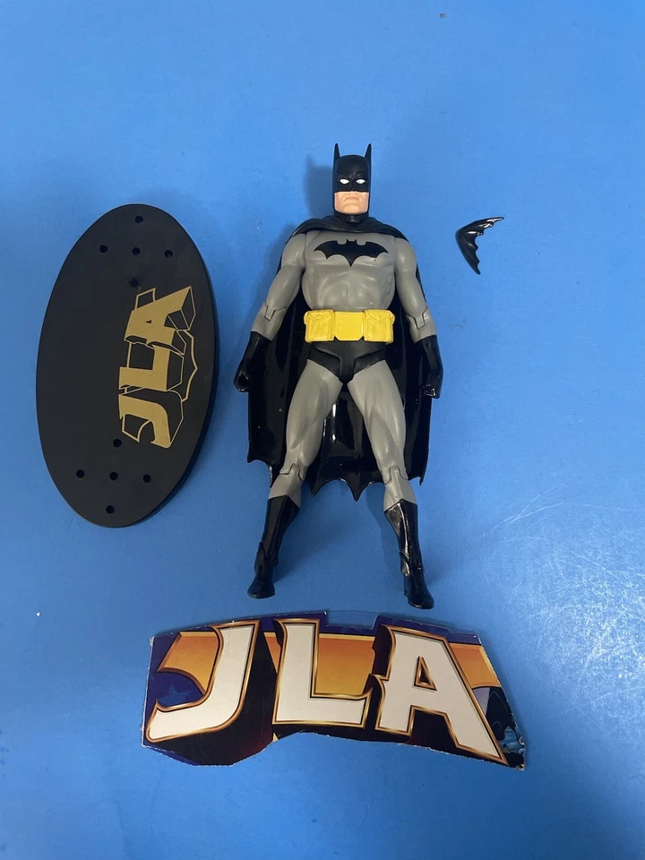 DC ПРЯМАЯ ЛИГА СПРАВЕДЛИВОСТИ БЭТМЕН 2003 ФИГУРКА СОВЕРШЕННО НОВЫЙ СВОБОДНЫЙ. - Изображение 2 из 4