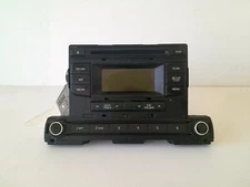 2017 - 2018 HYUNDAI ELANTRA OEM AM FM RADIO STEREO CD PLAYER 96170-F2100UAT