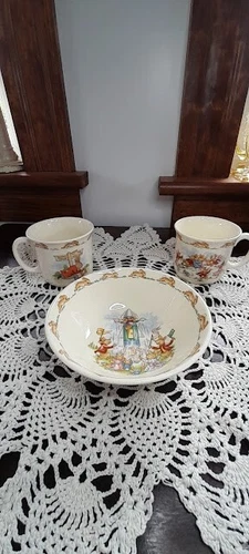 Vintage Royal Doulton Bunnykins Peter Rabbit Cups & Bowl Set