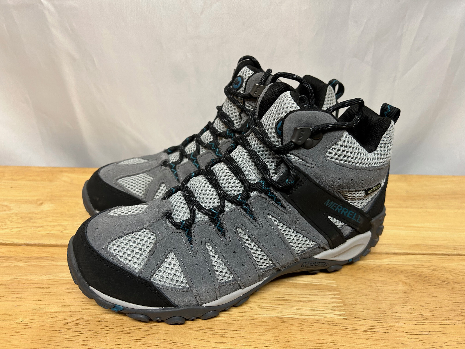 Merrell Women’s Accentor 2 Mid Vent WP Walking Boot UK6 RRP £125 ME156