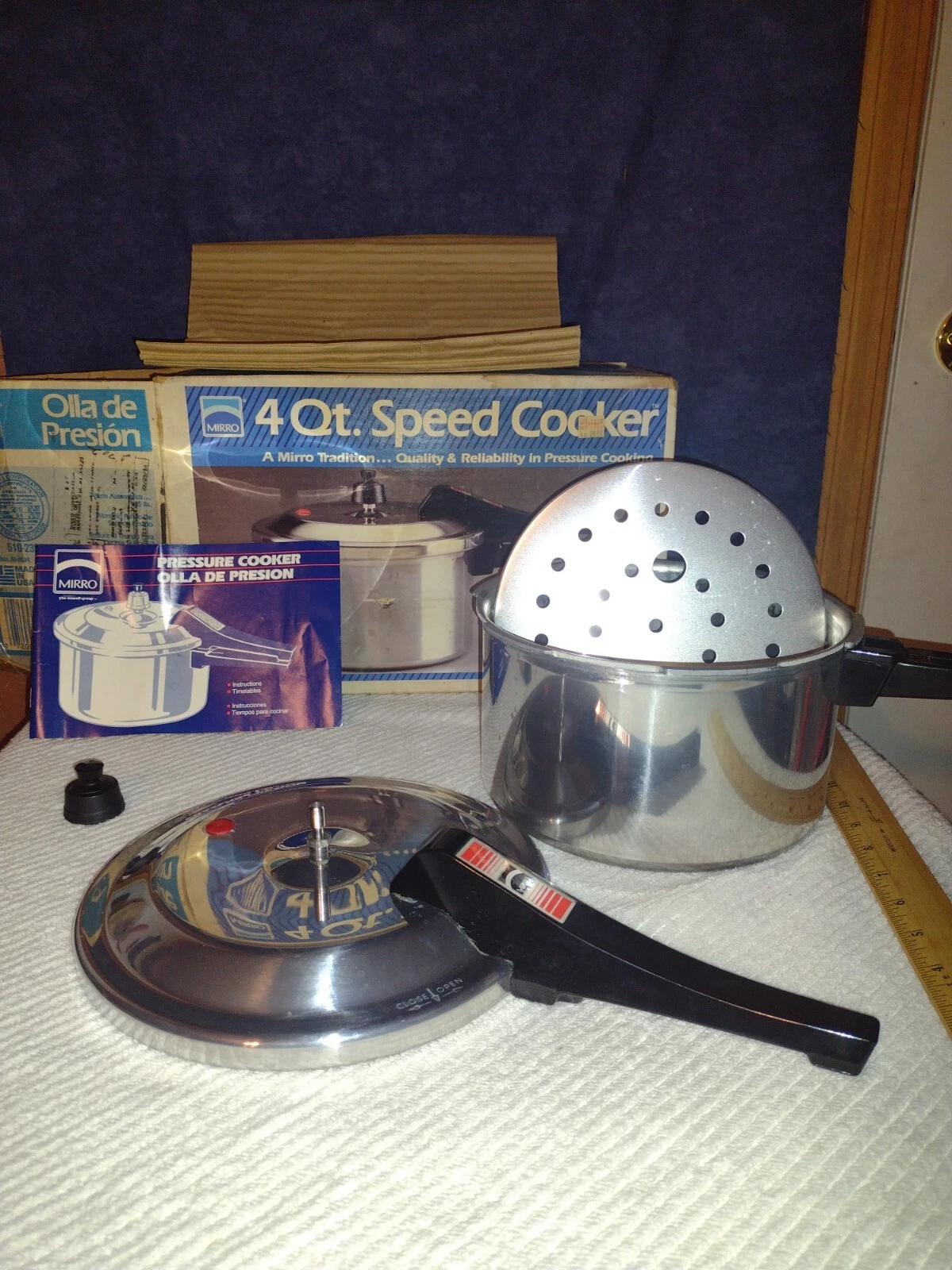 MIRRO-MATIC 4 QT ALUMINUM PRESSURE COOKER - Model M-0534 - Original Box & Manual