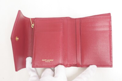 Authentic YSL Saint Laurent Leather V stitch Trifold Compact