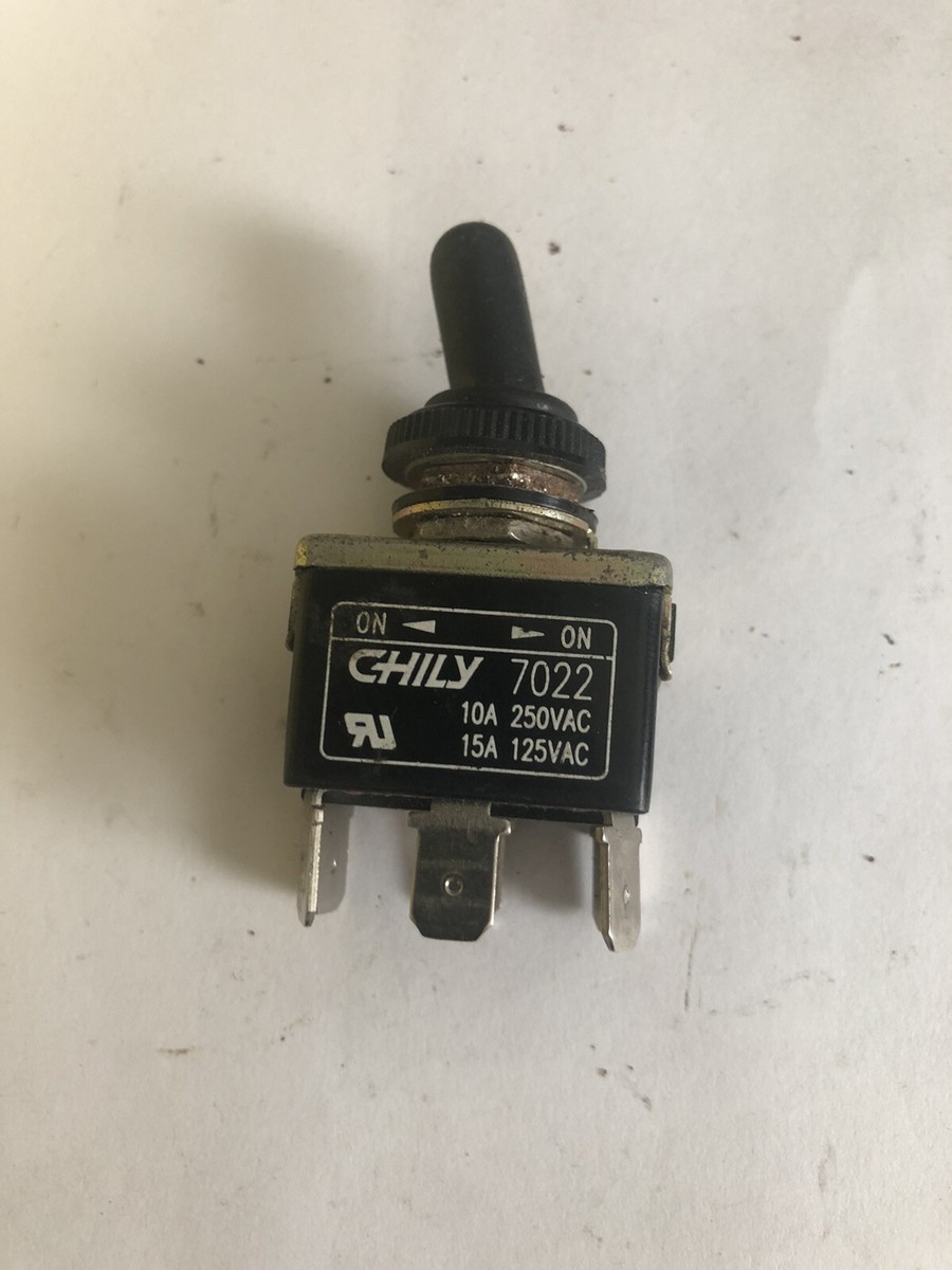 NEW CHILY TOGGLE SNAP SWITCH 10A 15A 7022 | eBay