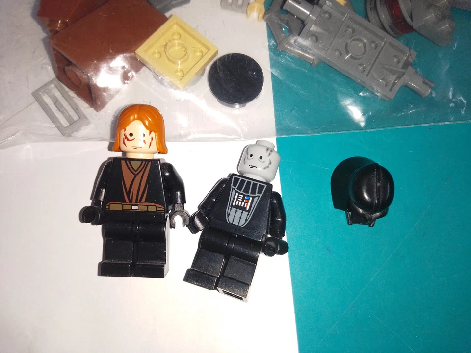 LEGO Star Wars 7251 Darth Vader Transformation, photo 2 sur 3