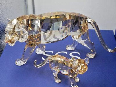 SWAROVSKI KRISTALL TIGER & JUNGES GEFÄHRDETE WILDTIERE 1003148 & 1051686 BOXED & CERT