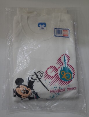 トップス Walt Disney World 20 Magical Years SWEAT Walt Disney World 20 Magical Years Sweater Vintage Size XL