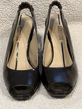 Kenneth Cole Reaction Women's Brown Leather Wedge Sandals Size 8.5 Peep Hole Toe