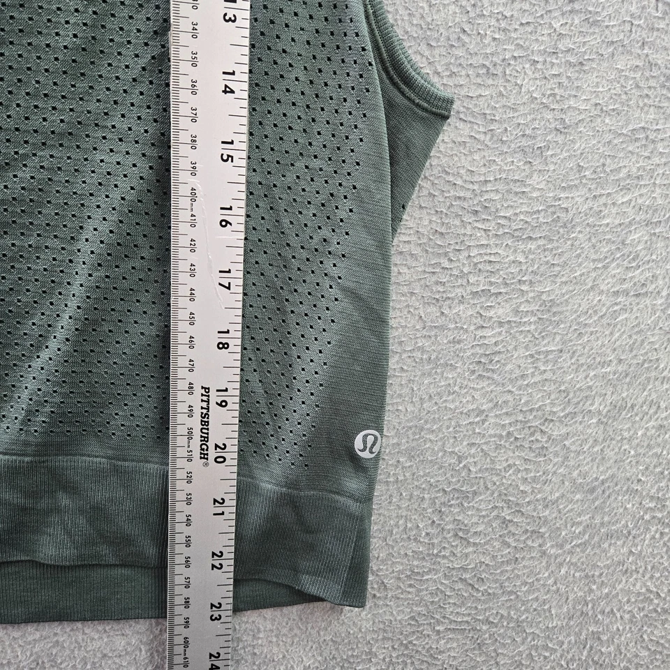 Lululemon Women Activewear Top 4 Green Breeze by Muscle Tank Sleeveless Pullover - Image 3 of 4
