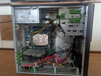 Fujitsu Celsius W530 - Intel i7-4790 - Amd Radeon R7 360 2GB - 8 GB - 256 GB SSD