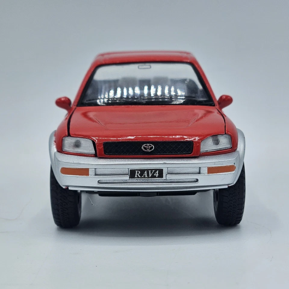 Kinsmart Red Toyota Rav4 Cabriolet 2dr Hardtop 1/32 Scale Diecast Car 5" Opens - Image 2 of 4