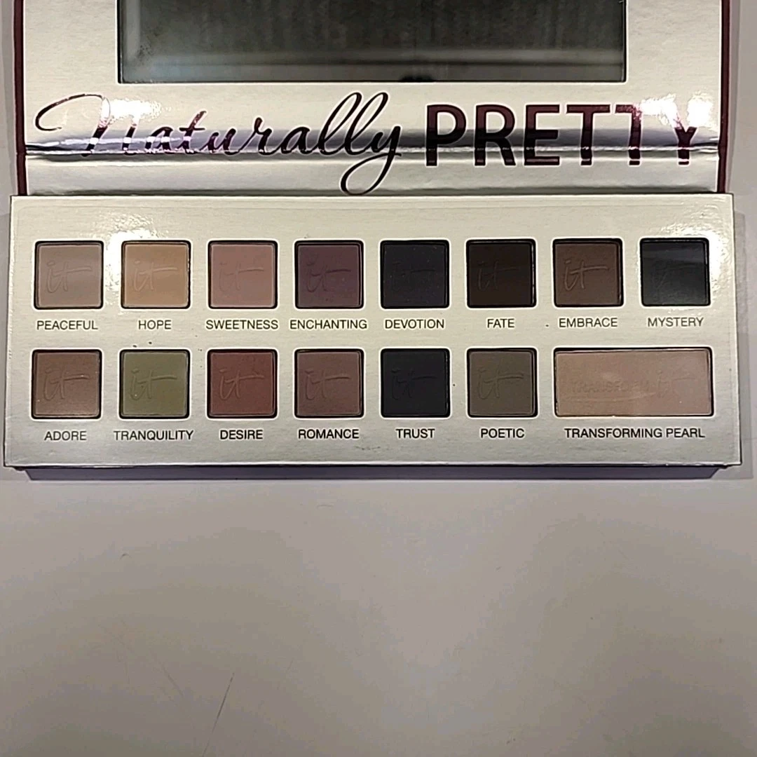 IT Cosmetics NATURALLY PRETTY ROMANTICS Matte Eye Shadow Palette 15 Shades NIB