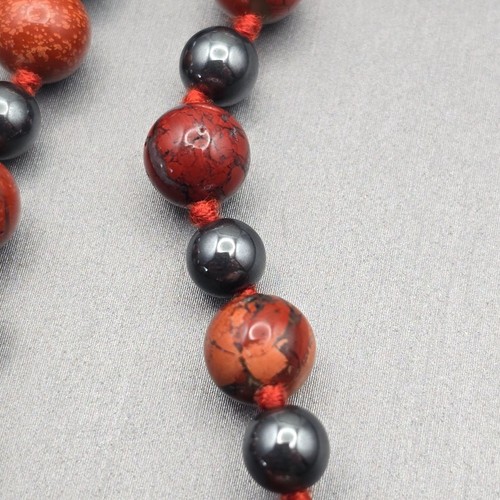 Collana di perline vintage rossa brecciata diaspro ed ematite legata a mano 28" pietra naturale - Foto 4 di 7