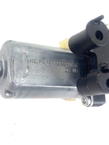 03-11 Mercedes W211 E350 Right Passenger Seat Adjustment Motor 0390203276 OEM - Picture 8 of 10