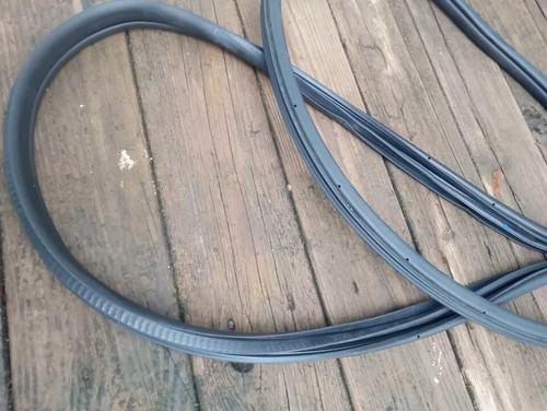 2006-2010 Mazda 5 OEM Front Right Side Door Surround Rubber Weather Strip Seal - Picture 8 of 8