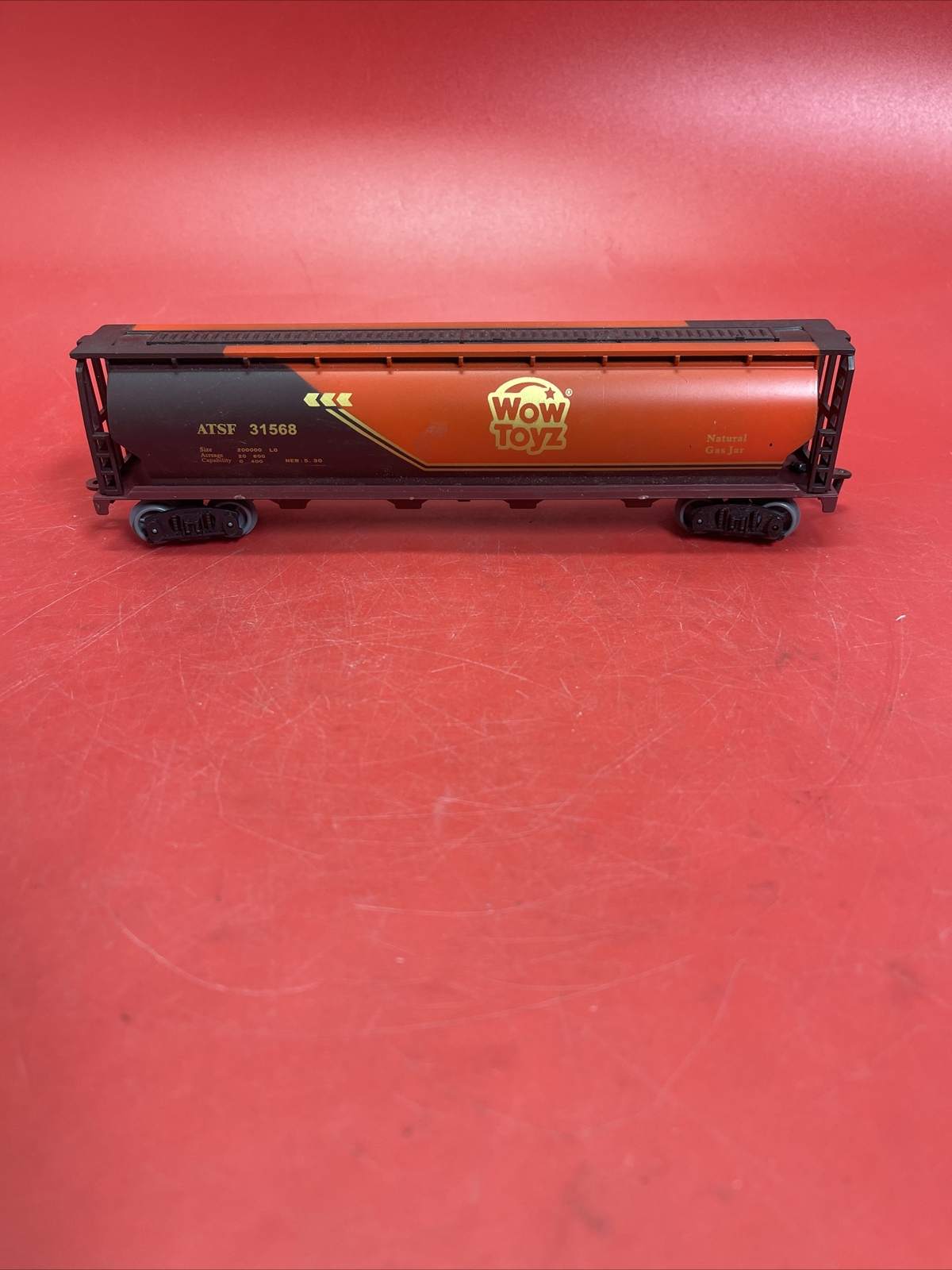 Vintage Battery-powered toy train engine with carriage Wow Toyz