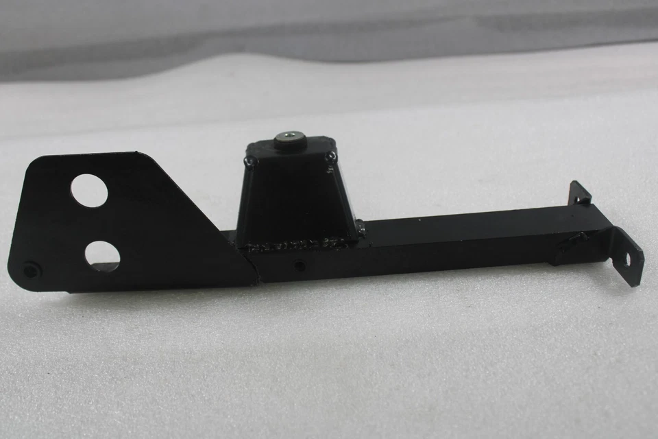 Ferrari 599 GTB, RH, derecha, soporte de guardabarros inferior, usado, P/N 68574811 Foto 3 de 4