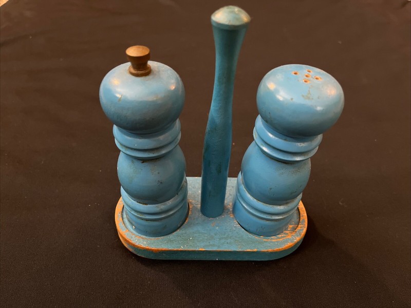 Vintage Retro 1970’s Wood Salt Shaker & Pepper Grinder w/ Stand. Made In Japan