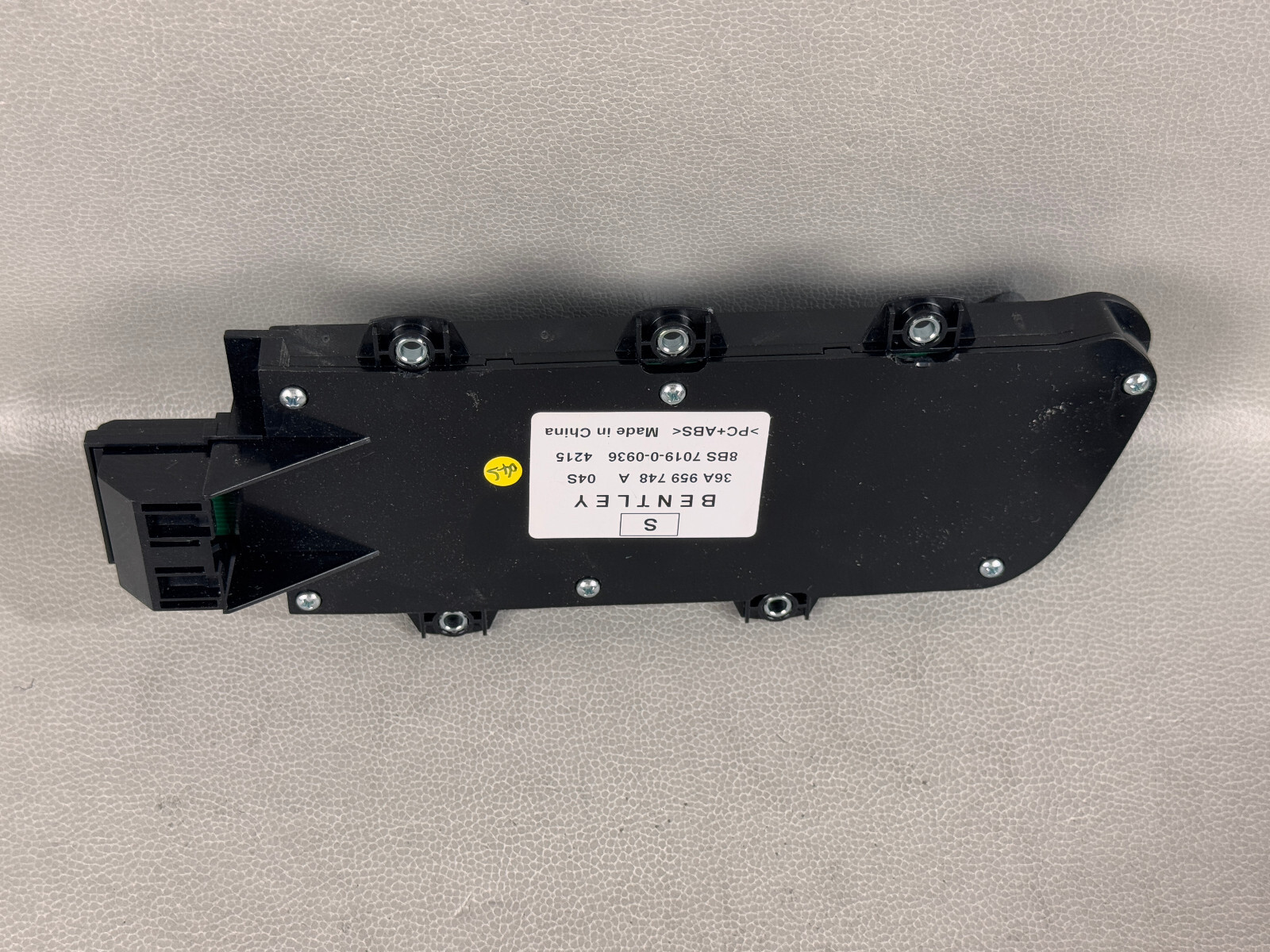 NEW! 2003-2011 BENTLEY CONTINENTAL GT RIGHT SEAT ADJUSTMENT REGULATOR SWITCH OEM