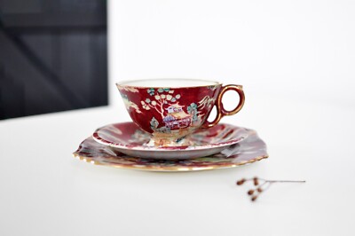 Seltenes Royal Winton Grimwades Red Pekin Trio | Sammlerstück 50er China Teetassen Set