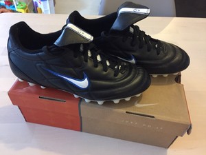 nike tiempo color negro