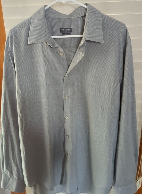 Men's Van Heusen Gray/white checked Flex Slim Fit Stretch 34/35.  Pre-owned