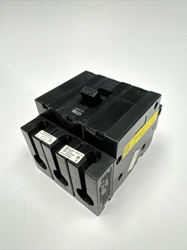 Interruttore Di Circuito Quadrato D EJB34060 3 Poli 60A 480V – Ricondizionato