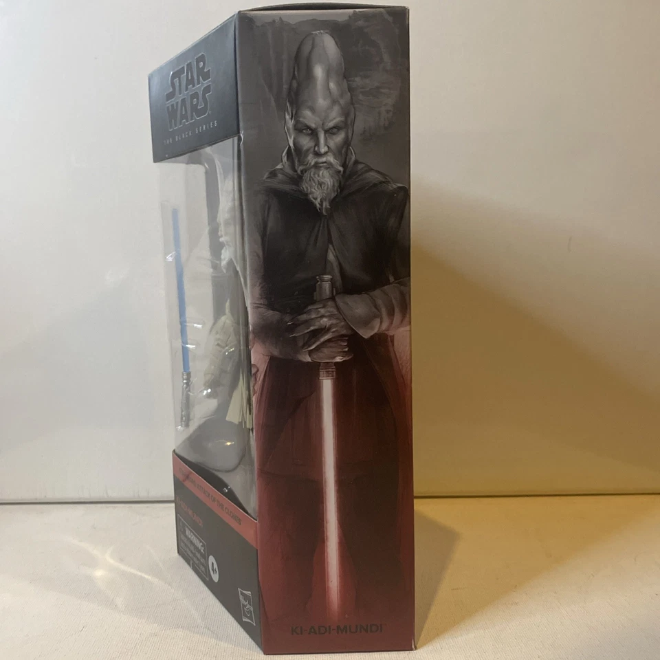 KI-ADI-MUNDI, STAR WARS ATAQUE DE LOS CLONES, SERIE HASBRO BLACK 2024, EN MANO Foto 3 de 4