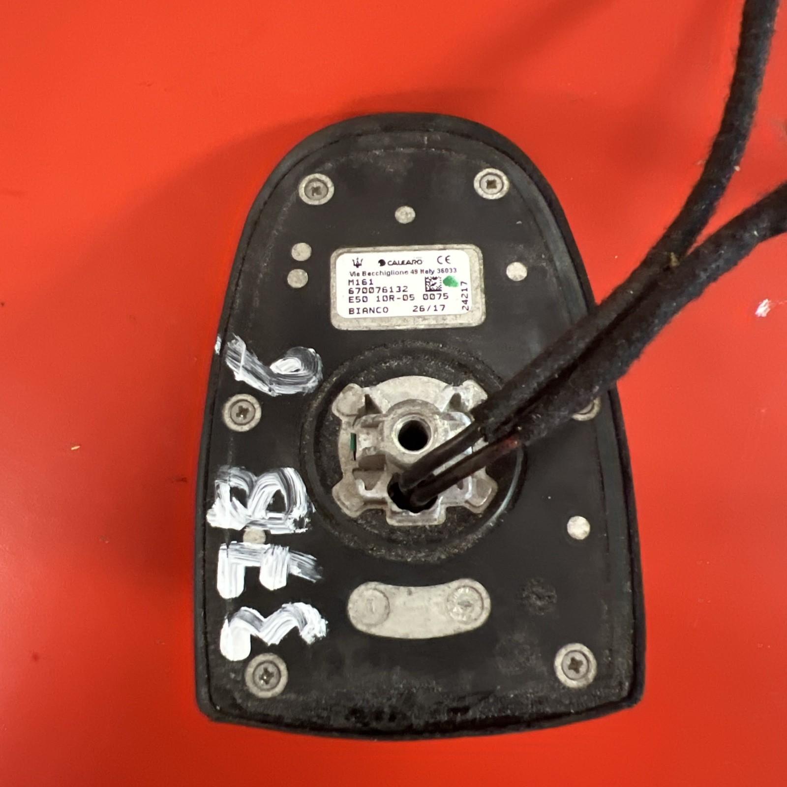 17-20 Maserati Levante M161 Top Roof Shark Fin Antenna GPS Radio OEM 