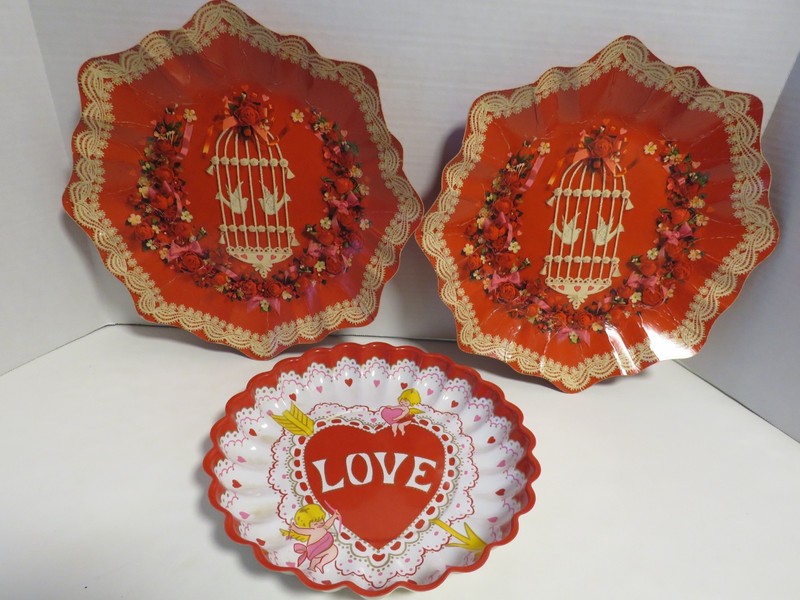 Vintage Hallmark Valentine Cutouts Bowls Cupids Hearts Boy Dog Lace Plastic Bowl