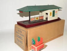 Lionel PW 356 Operating Freight Station w/ Box