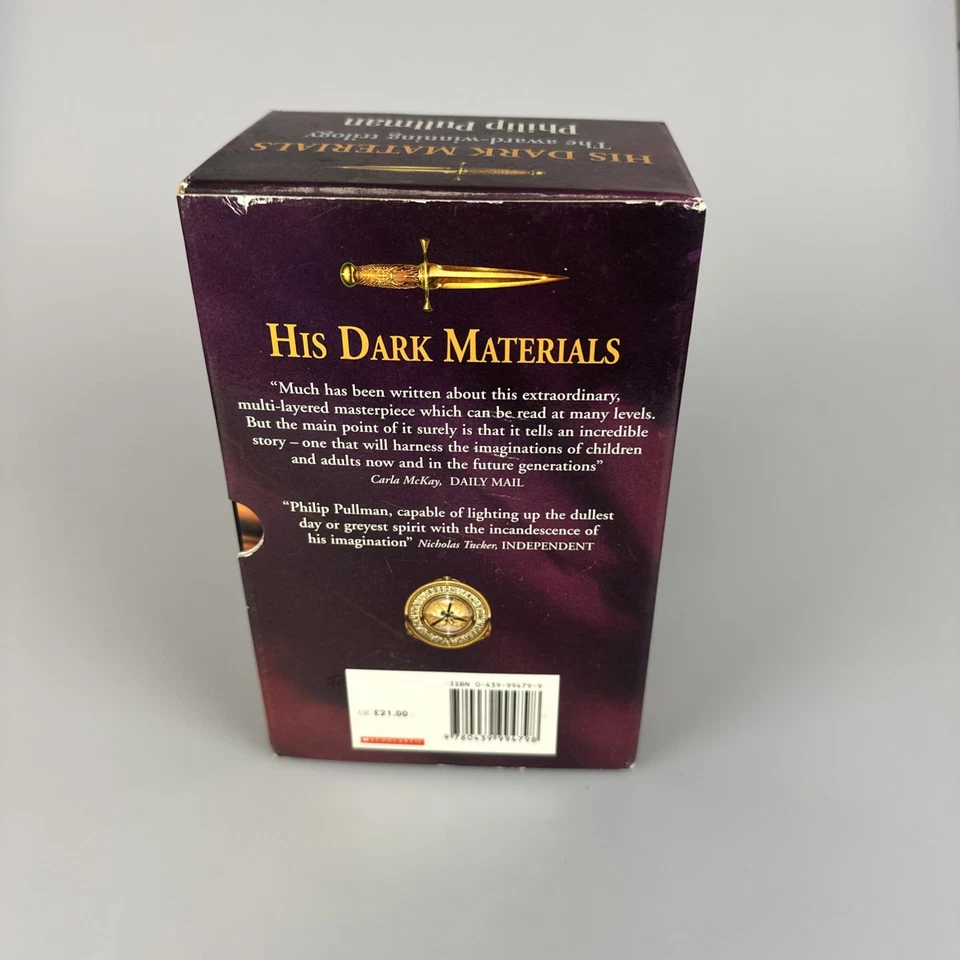 Philip Pullman 'His Dark Materials' Trilogy Paperback Box Set Slip Case - Image 3 of 3
