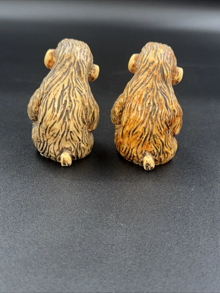 复古日本 Netsuke 雕刻/树脂猴子挠脚 2 件套 — 第 4/4 张图片