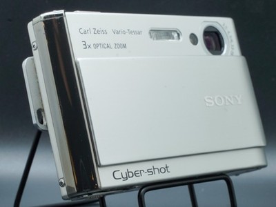 【動作確認済み】SONY Cyber-shot DSC-T70 Sony Cyber-shot DSC-T70 8.1MP Digital Camera - Silver for sale