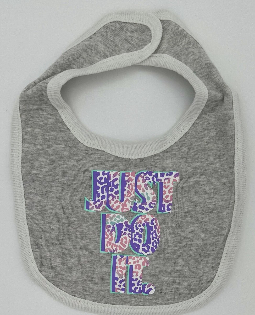 NIKE ロンパース 3点セット 豹柄 0-6month New Nike Baby 3 Pc Set Infant 0-6 M Multi Color Leopard Set