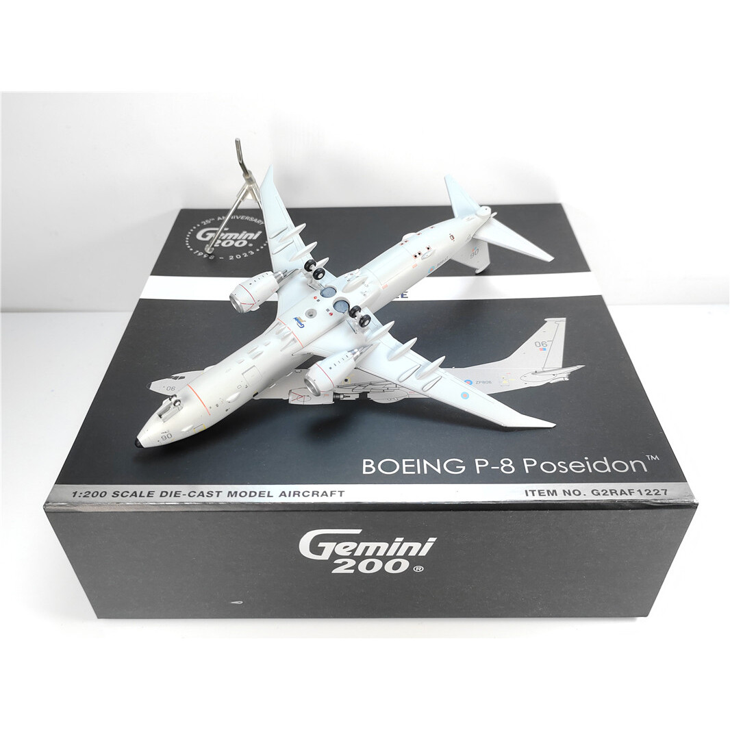1:200 Geminijets ROYAL AIR FORCE BOEING P-8 Poseidon 1:200 Geminijets ROYAL AIR FORCE BOEING P-8 Poseidon