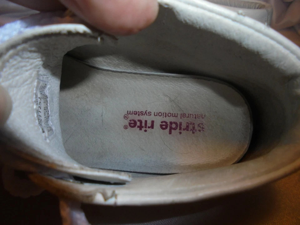 Sapato infantil Stride Rite branco Parker Moc #2577252 com cadarço tamanho 7,5M 56 - Imagem 4 de 4