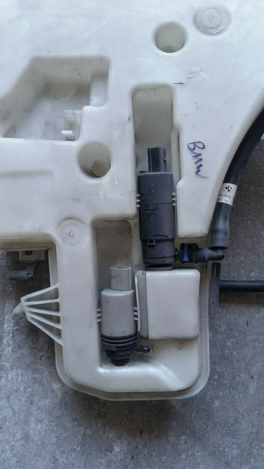 BMW 328i E92 E93 3Series Windshield Headlight Washer Fluid RESERVOIR Tank 0713 eBay