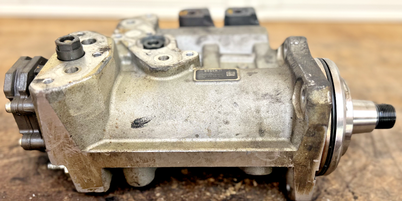 Detroit DD15 High Pressure Fuel Injection Pump Bosch A4700902150