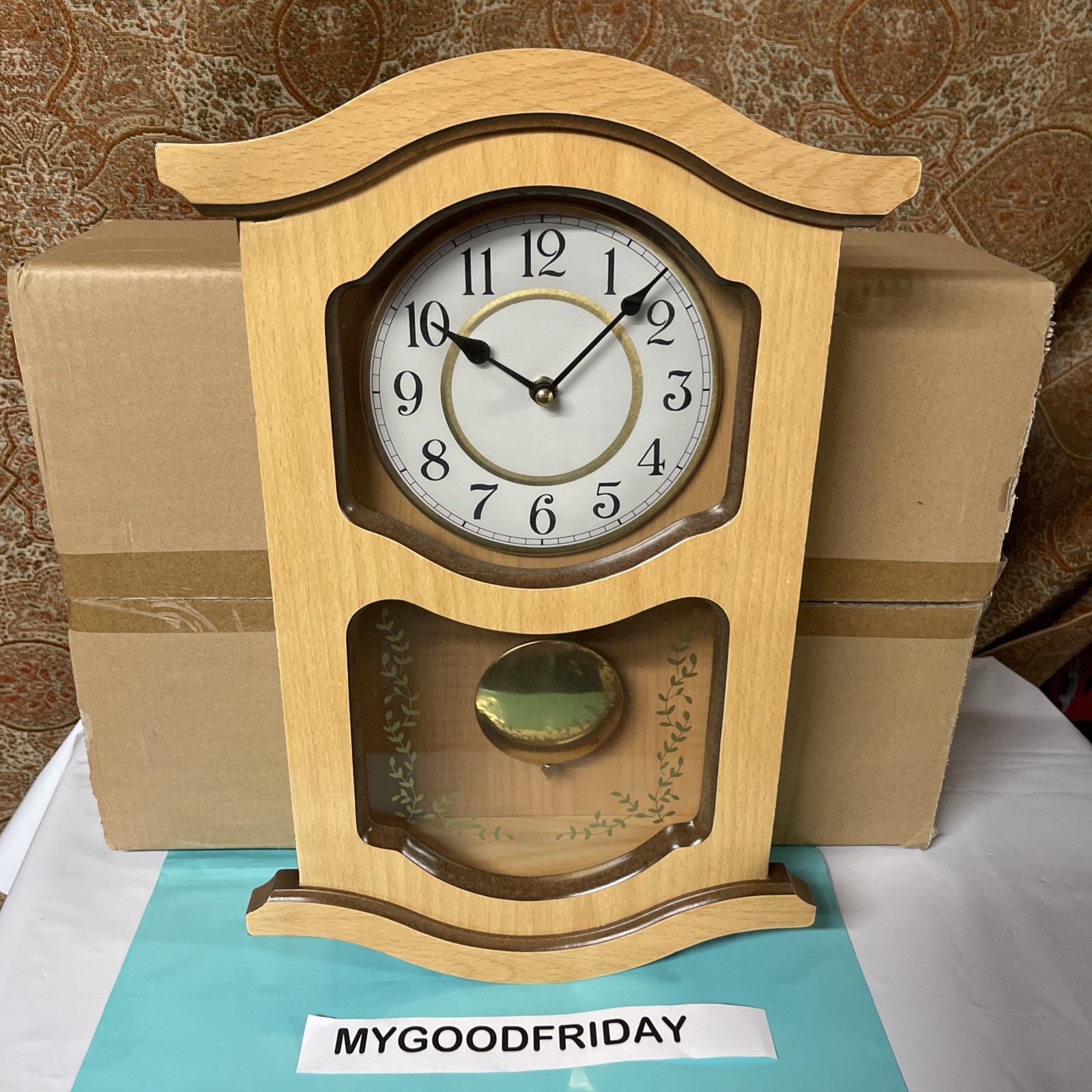 Vintage Pine Wood Pendulum Chime Quartz Wall Clock Rarely Found 16.5x12.5”