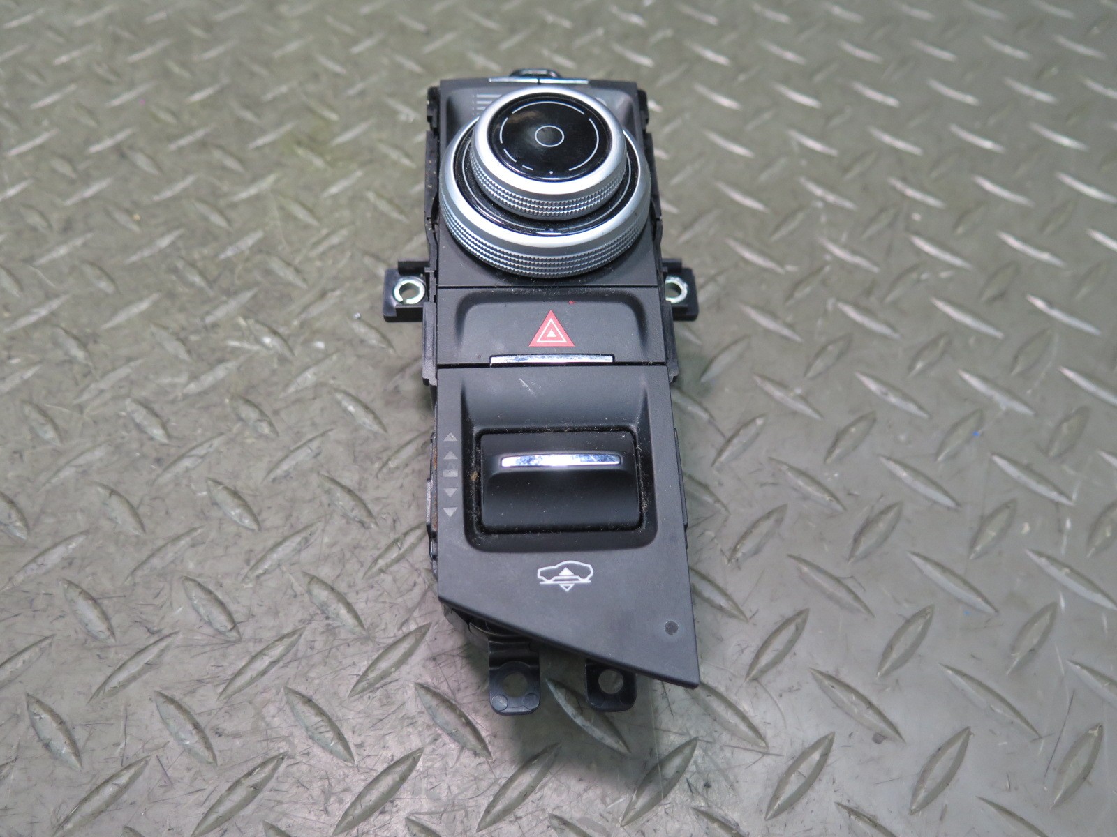 2017-2020 MASERATI LEVANTE M161 CENTER CONSOLE MULTIMEDIA SUSPENSION SWITCH