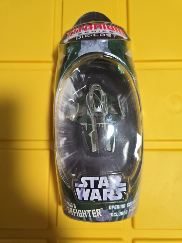 Anakin's Jedi Starfighter Star Wars Titanium Series Die Cast Vehicle Ship 2006