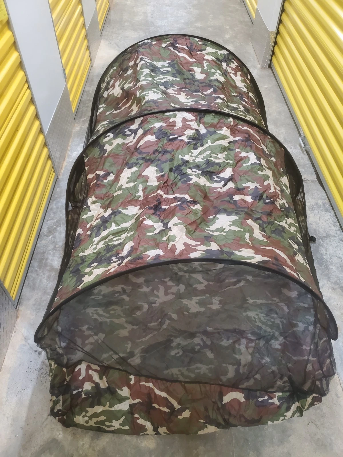 Camping Tent Durable Polyester, Indoor/Outdoor Use