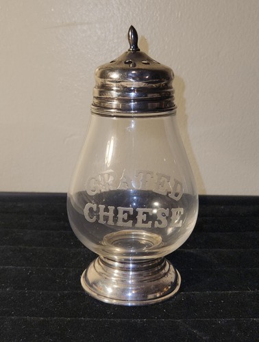 Vin Frank M Whiting Sterling Silver Etched Glass Grated Cheese Shaker 5.75" x 3" - Picture 2 of 13