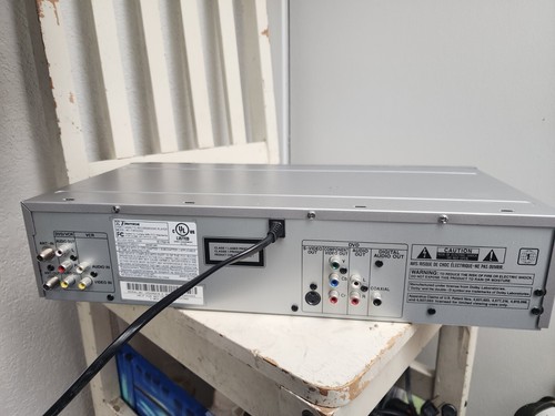 Emerson DVD/VCR For Parts/Repair DVD Works VHS Eats Tape Model EWD2203 No Remote - Picture 6 of 7