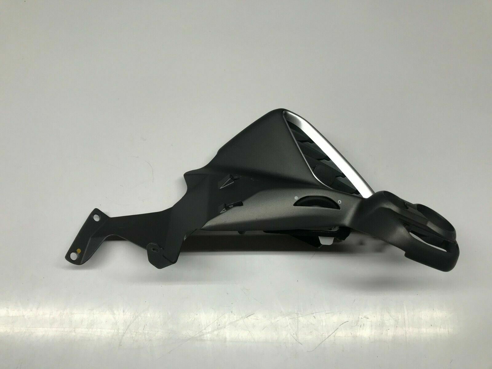 FERRARI 488 OUTER RIGHT AIR VENT WITH HOUSING OEM 86172100 86172000