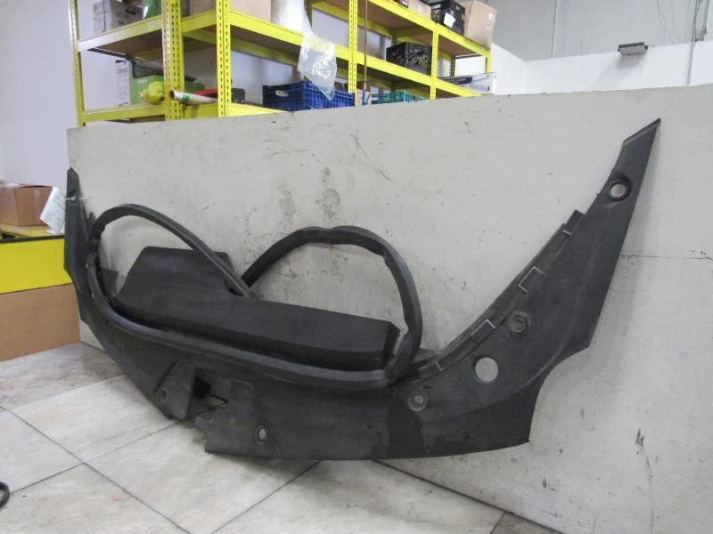 PAINEL DE VENTILAÇÃO CAPUZ CADILLAC CTS 2009 - Imagem 2 de 3