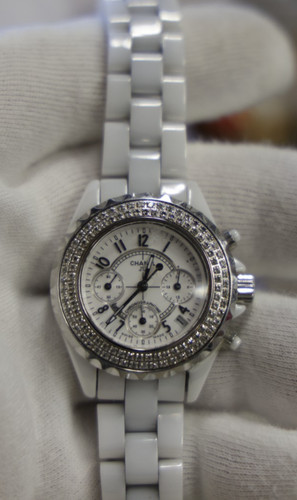 Chanel J12 White Ceramic Diamond 33 Mm Watch Quartz (Runs)
