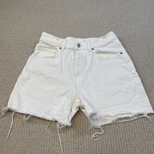 H M Women  s Size 6 Denim Cutoff Shorts High Rise White Frayed Hem Trendy