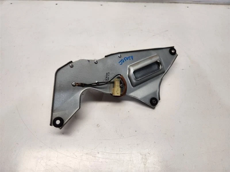 2003-10 Honda Element LX Rear Wiper Motor  - Image 3 of 4